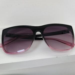 Laundry By Shelli Segal Black and Pink Sunglasses